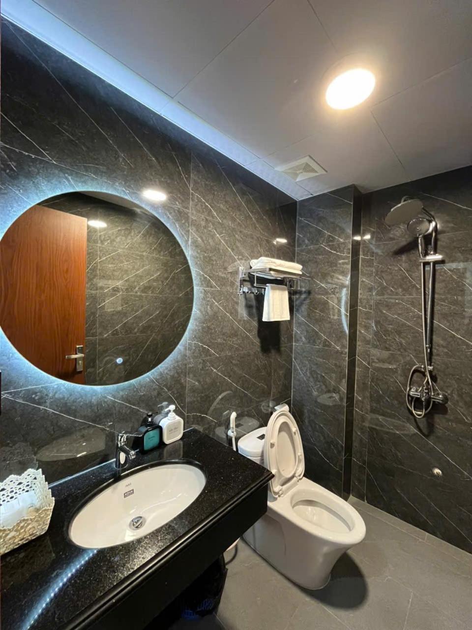 Huong Linh Aparthotel *